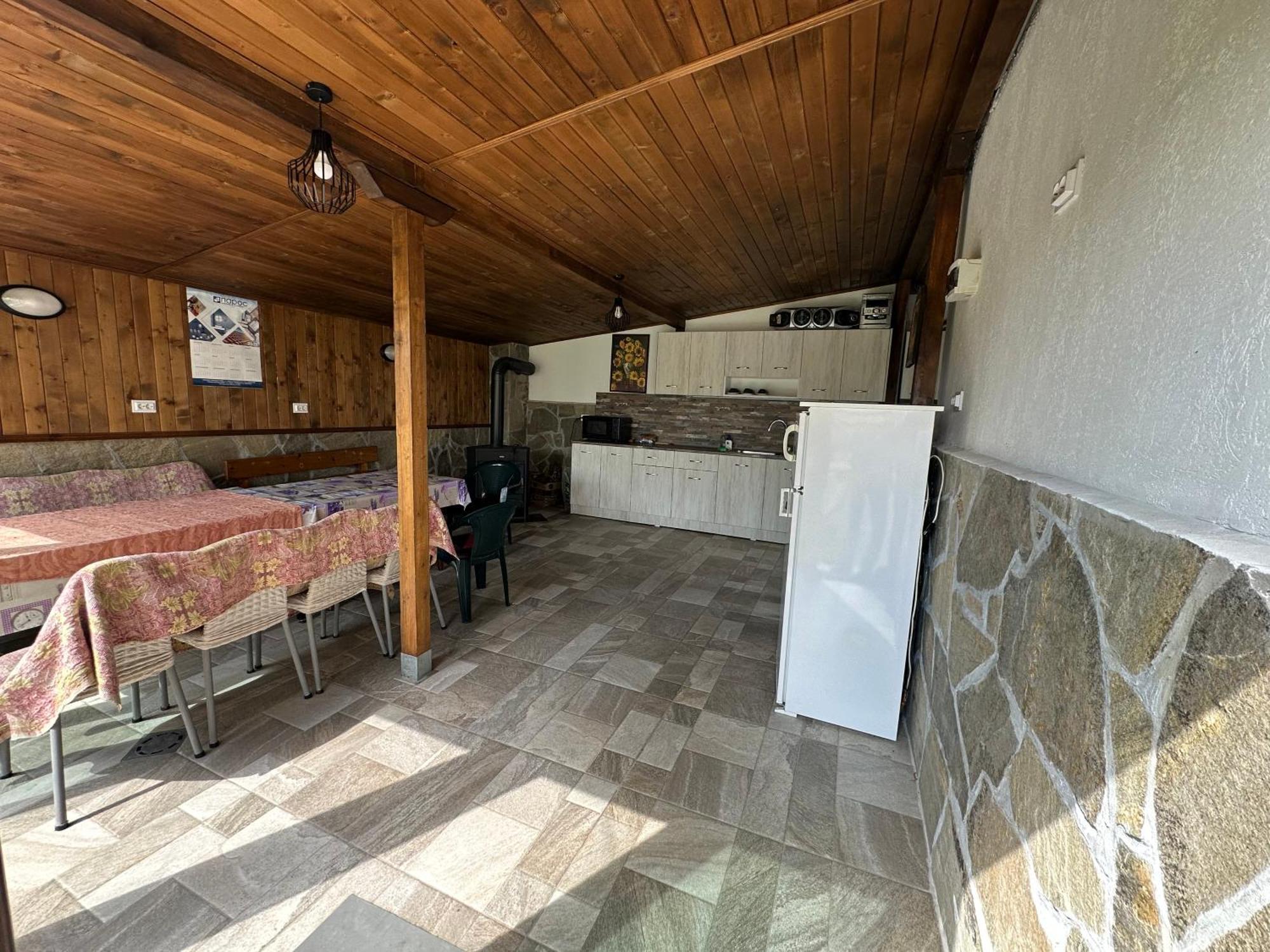 Velkovski Guest House Khisaria Eksteriør bilde