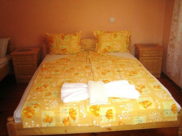 Velkovski Guest House Khisaria Eksteriør bilde