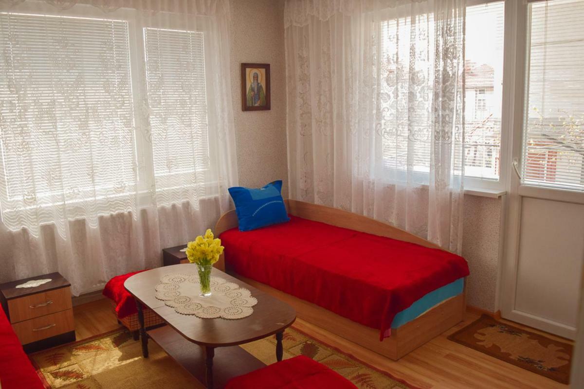 Velkovski Guest House Khisaria Eksteriør bilde